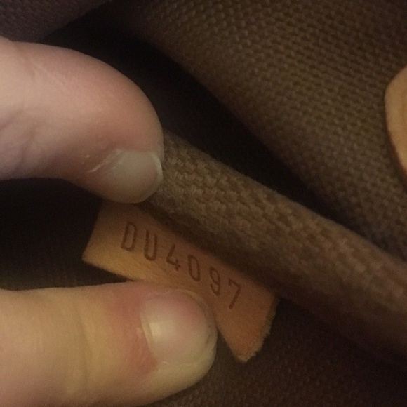 Louis Vuitton Eva Clutch - Picture 5 of 8